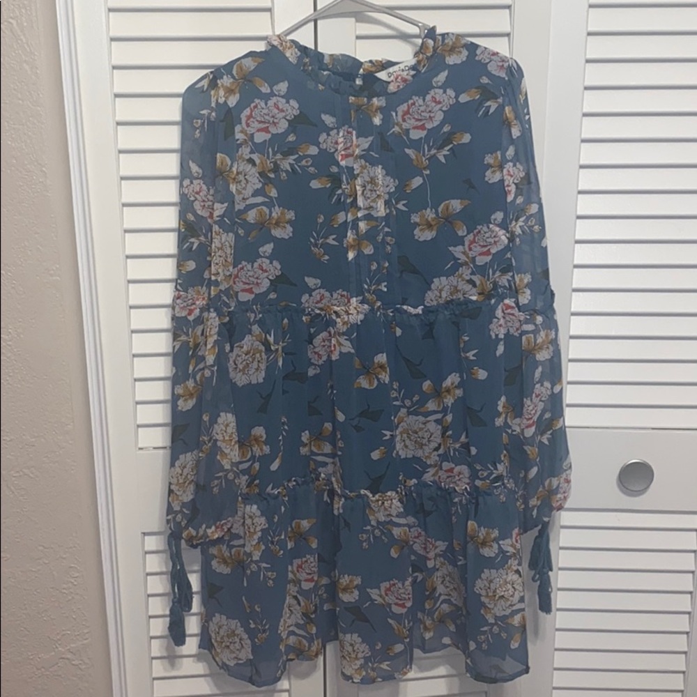 Cute long sleeve dress!